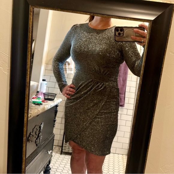 Michael Kors Black&Silver Shimmer Long Sleeve Dress. Excellent condition. Small. - Picture 11 of 13